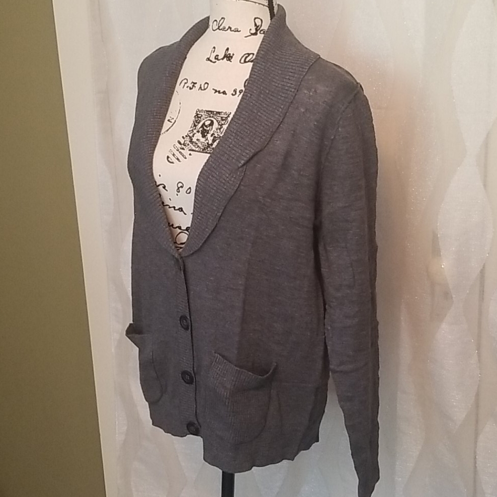 Distressed Sweater - Picture 4 of 6